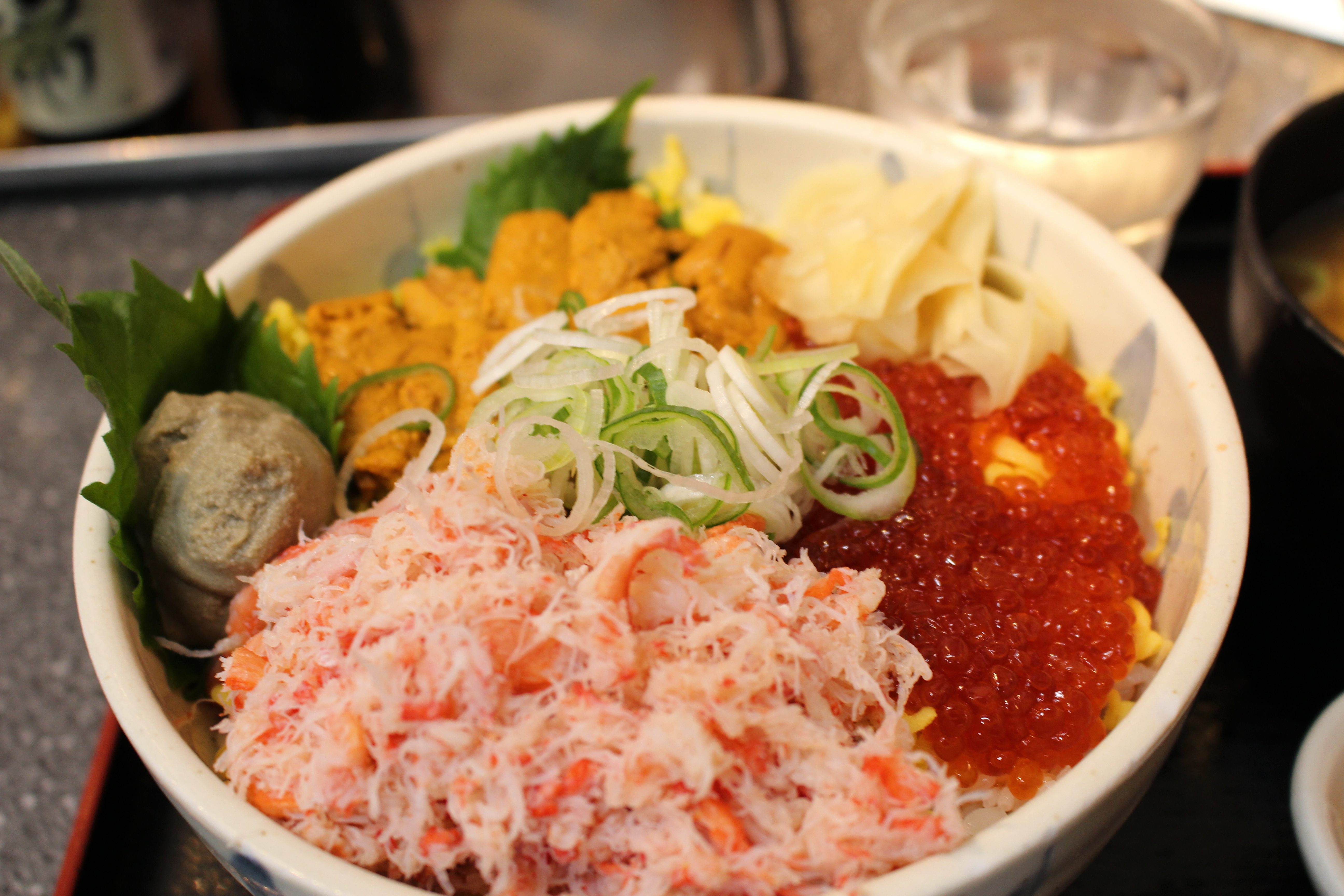 海鮮どんぶり 山芳亭 日吉津で海鮮丼を食べるならここ 境港の魚介を使用した人気の海鮮料理店 日吉津 とっとりのーと